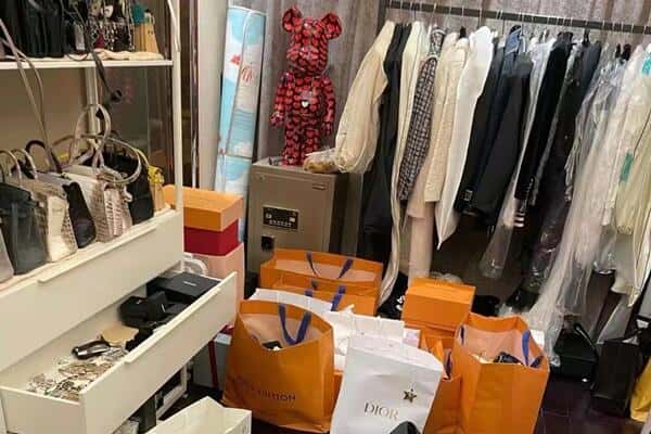 云城区回收一线品牌衣服